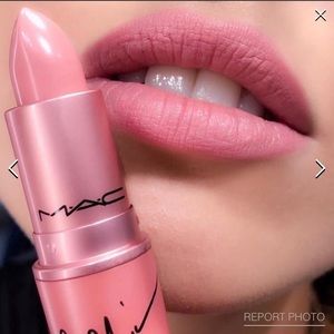 Nicki Minaj the pink print lipstick 💄